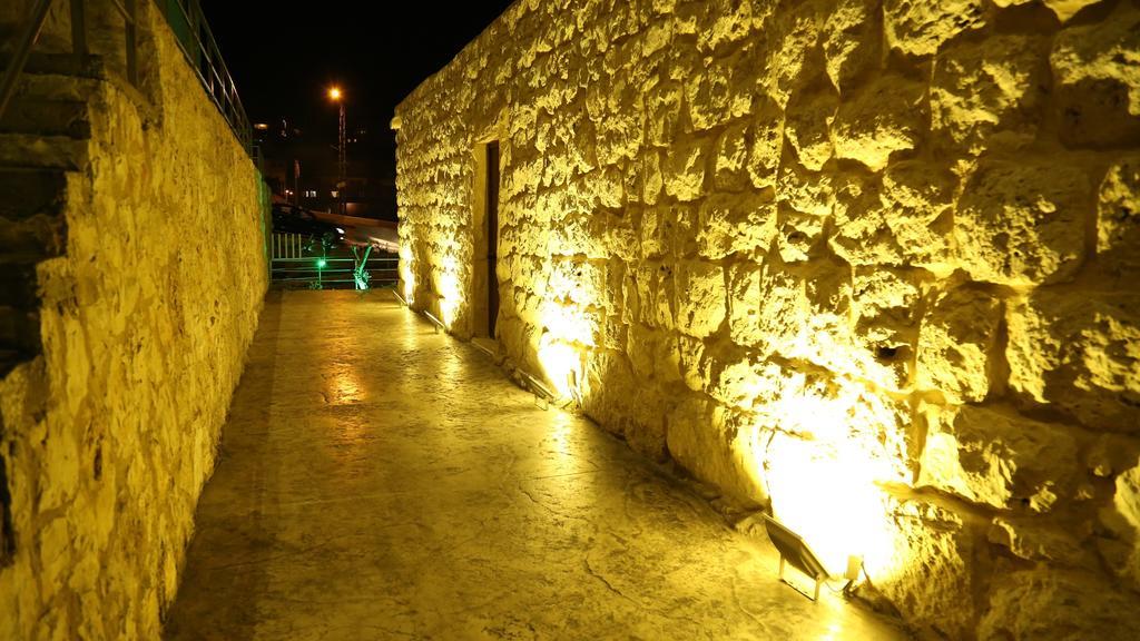 Vu'Z Hotel Byblos Exteriör bild